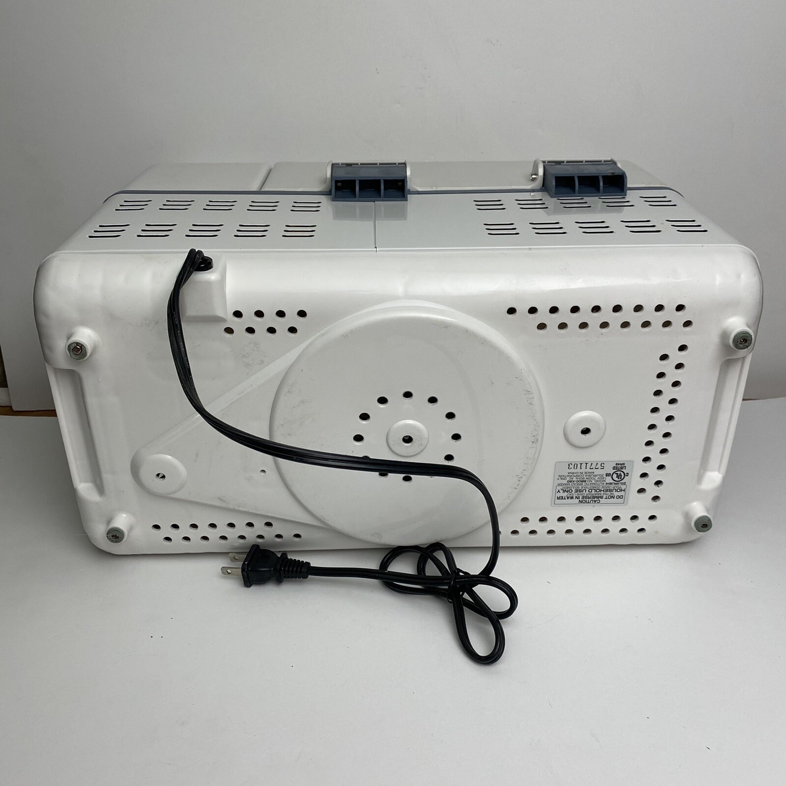 Zojirushi BBCCX20 Home Bakery Supreme Bread Maker Machine 2lb Double