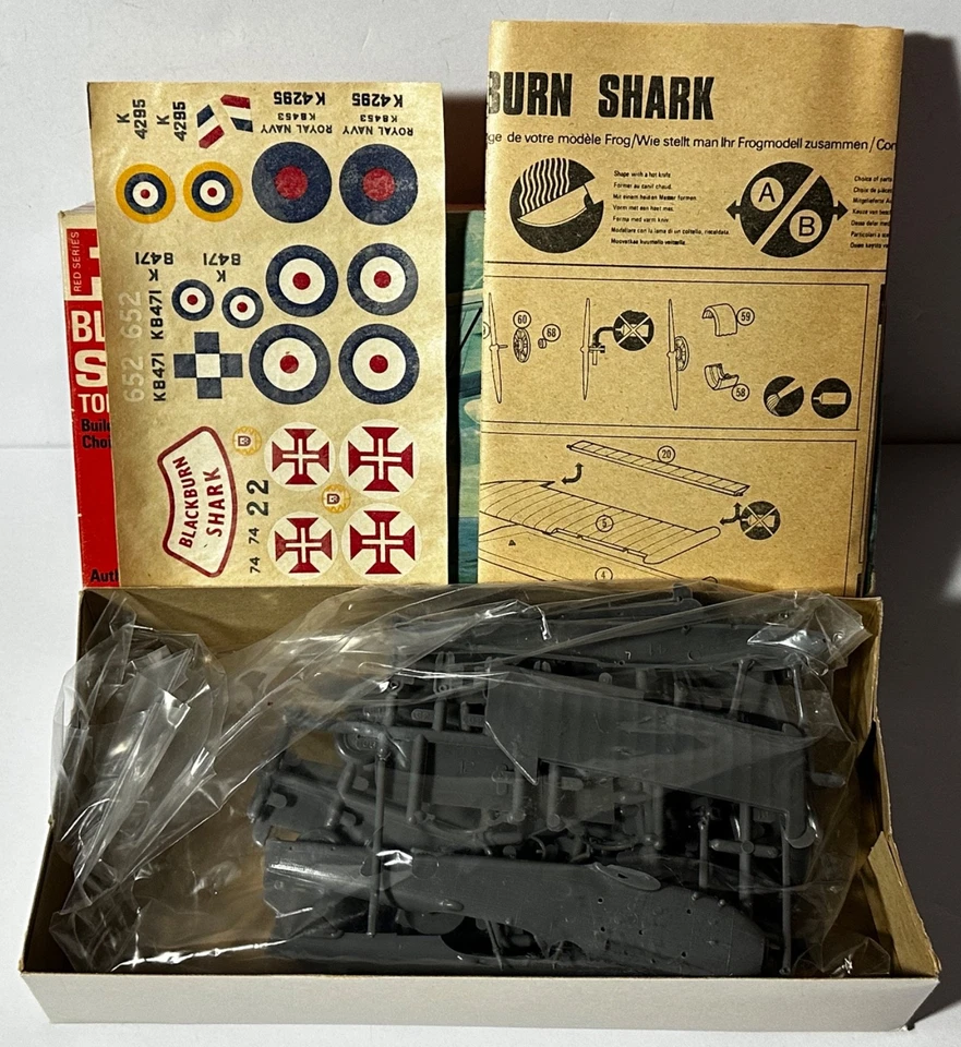Bombardeiro torpedo vintage 1º lançamento Frog F.179 escala 1/72 Blackburn Shark - 1968 - Imagem 4 de 4