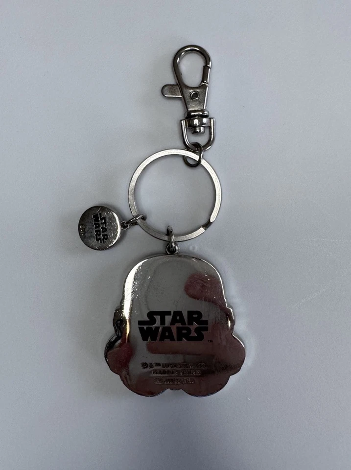 Chaveiro colecionável Star Wars Stormtrooper metal completo com clipe - Imagem 2 de 3