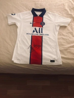 maillot d'entrainement des U19 du Psg dédicacé par Warren Zaïre-Emery - Photo 1/4