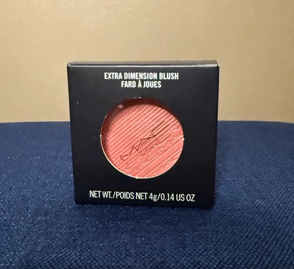 MAC Cosmetics Nuevo Extra Dimensión Híbrido Crema Polvo Rubor en Brocas Descaradas Foto 4 de 4