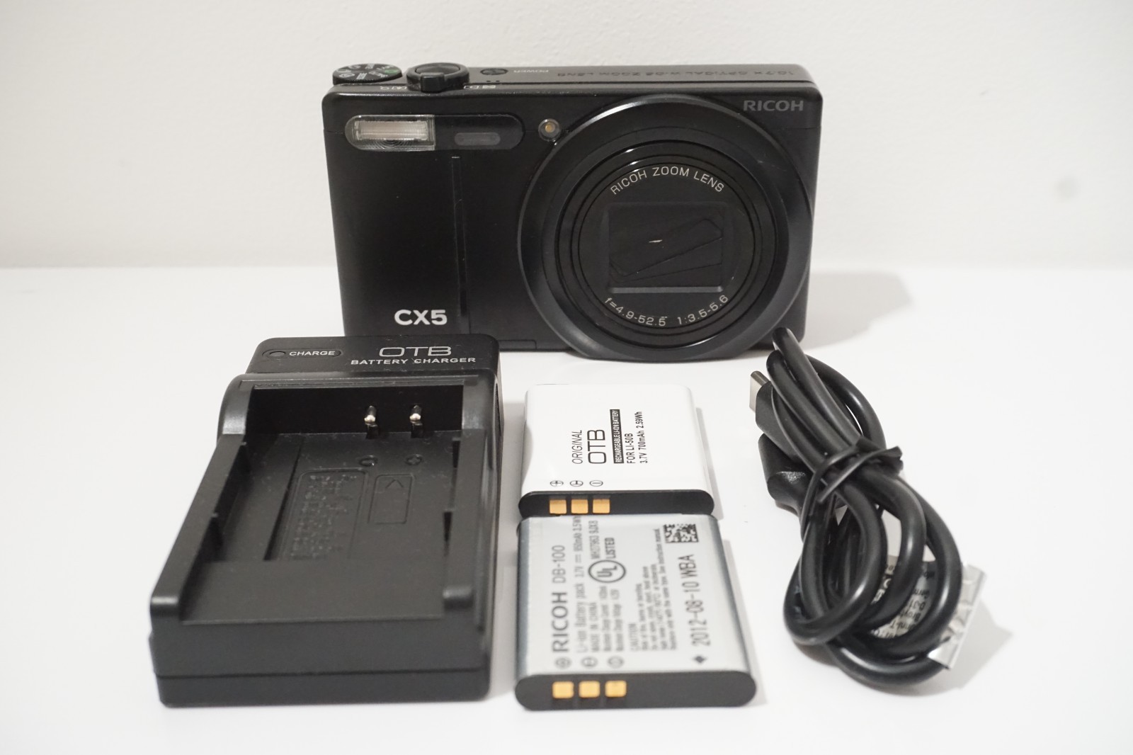 Ricoh CX5 Digital Camera Set - Tested