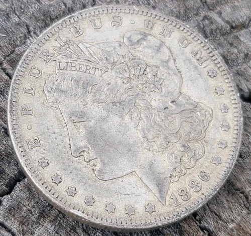 USA Morgan Dollar 1886-O Extremely Fine Condition
