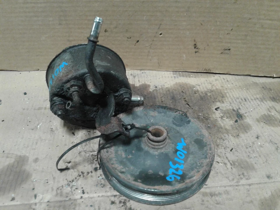 Bomba de dirección asistida usada se adapta a: camioneta Chevrolet Express 1500 2005 6,0 grado A Foto 2 de 4