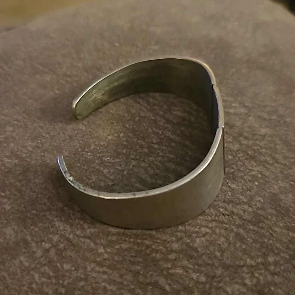 Brazalete brazalete vintage años 70 plata níquel igualdad derechos Foto 4 de 4