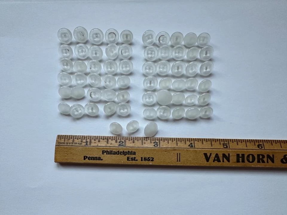 数量 63 复古礼服玻璃收藏品纽扣套装大约 20 世纪 50 年代中世纪时代 — 第 4/4 张图片