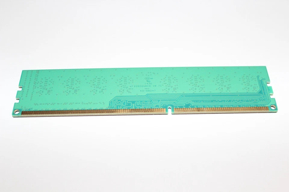 Corsair Crucial 2GB PC-12800 PC3 DDR3 SDRAM Stick CT25664BA160B 1600Mhz - Image 2 of 2