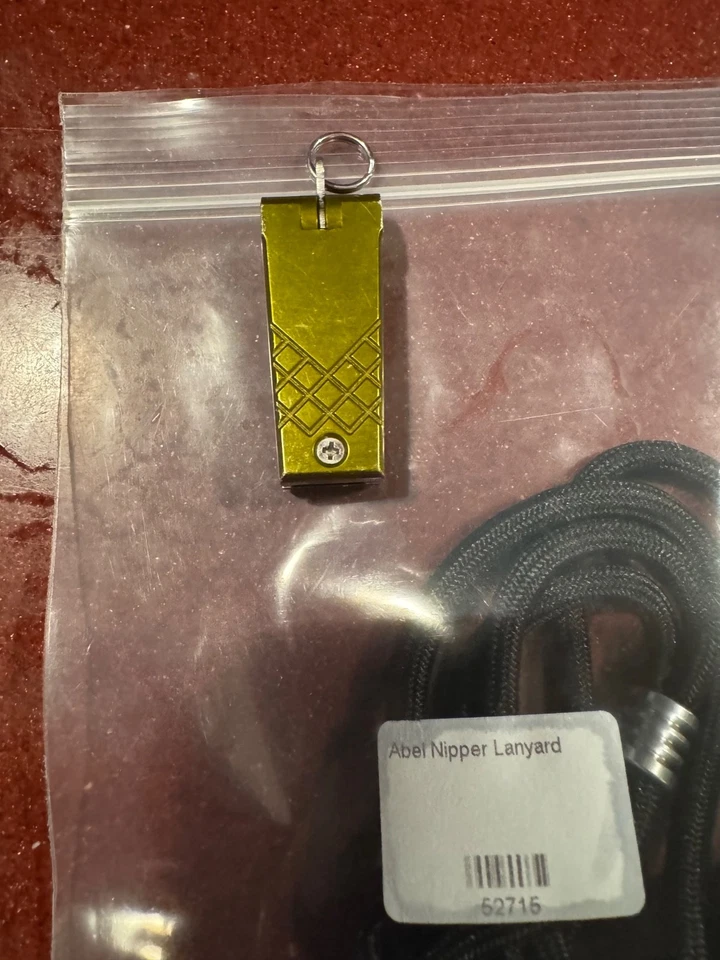 Pinzas Abel con cordón Abel Foto 2 de 3