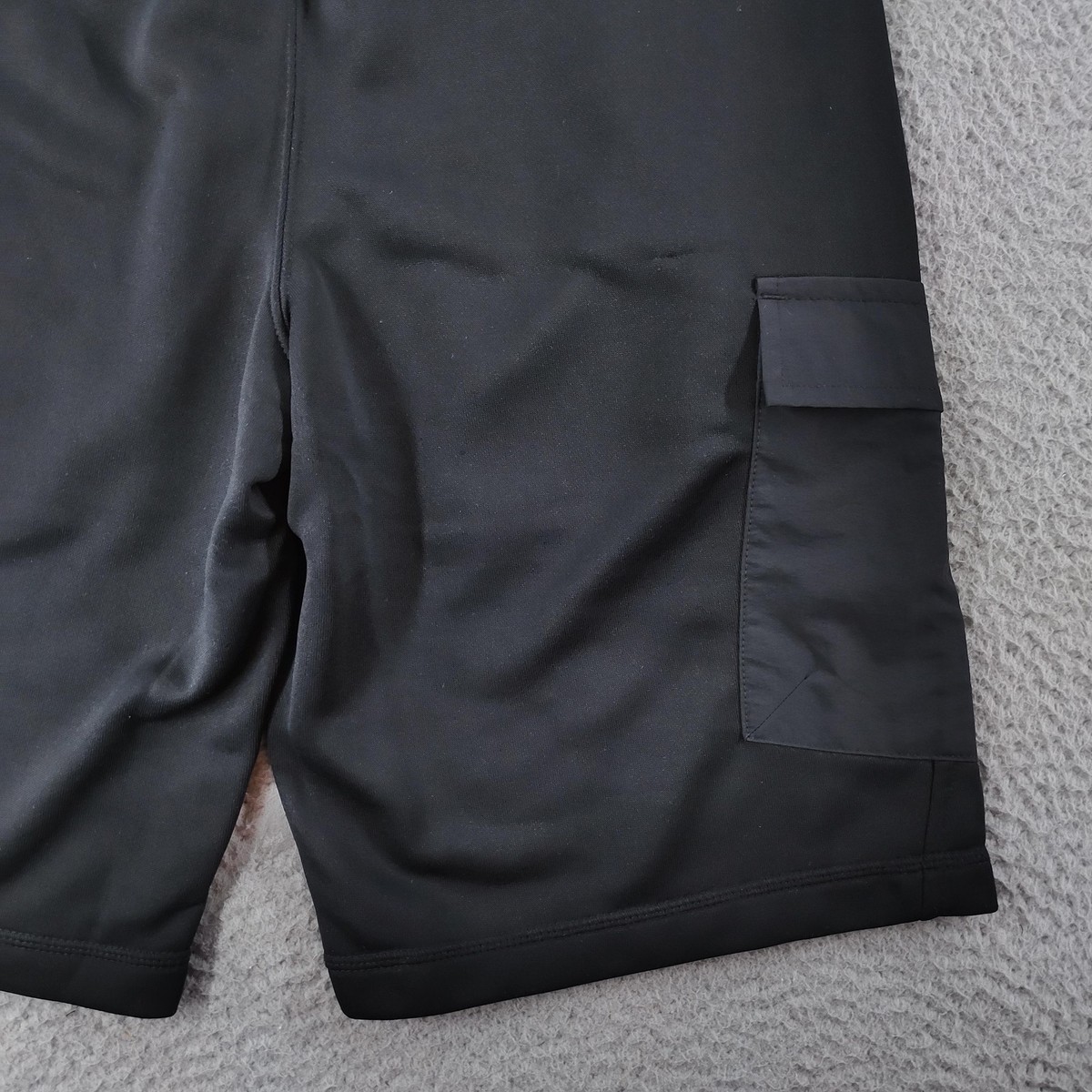Umbro Shorts Mens Small Black 10 Inch Knit Cargo Elastic Waist
