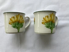Villeroy Boch Sunflowers Flora Porcelain Coffee Tea Mugs 2 7/8" Tall Set of Two