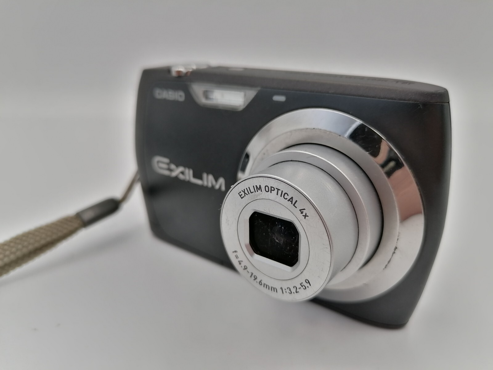 Casio Exilim EXZ670 Digital Camera Black 12.1MP & Charger Tested