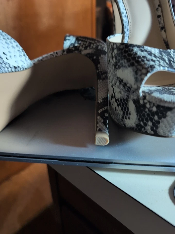 Salto Steve Madden 9,5 M sintético pele de cobra salto 6 polegadas novo - Imagem 4 de 4