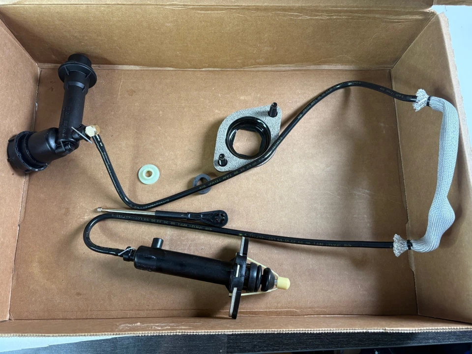 Conjunto de cilindro maestro esclavo embrague Luk CRS035 para Jeep TJ Wrangler 1997-1999 Foto 2 de 2