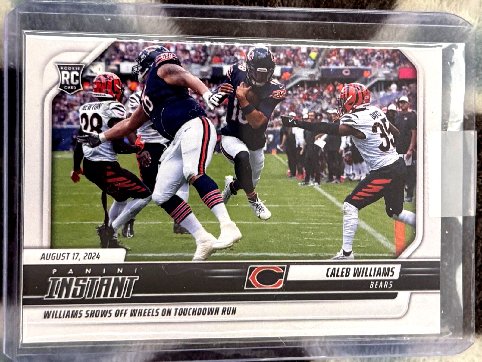 2024 PANINI NFL INSTANT #13 RC CALEB WILLIAMS SHOWS OFF WHEELS  ON TOUCHDOWN RUN