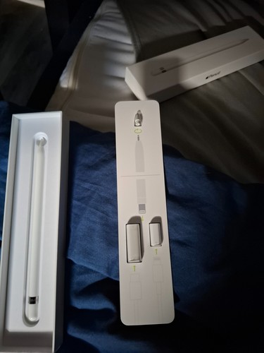 Apple pencil (1st generation) with original box and extra caps - Afbeelding 2 van 3