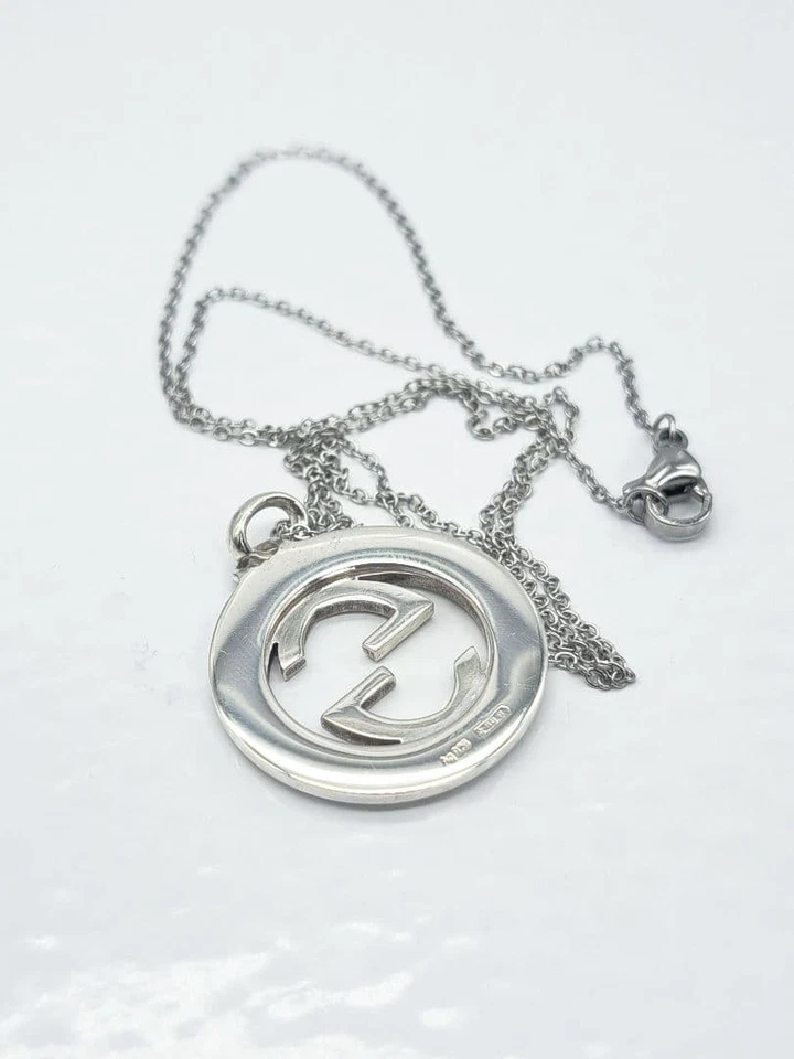 GUCCI Collana Ciondolo Incastro GG Argento 925 Unisex Accessorio Autentico - Immagine 2 di 4