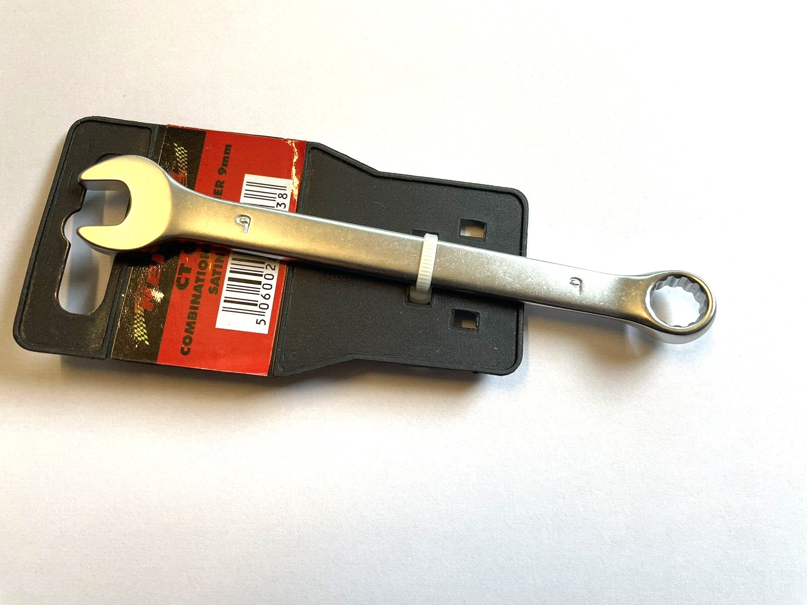 B&Q -  Spanner Combination Fixed Head Wrench Open & Closed Ended 9mm - Image 2