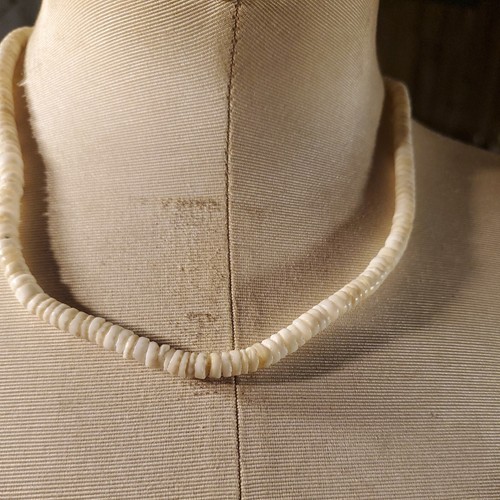 Soft Sea Shell Shaped Puka Necklace 16" Sea Shell Roundead Disk Barrel Clasp - Picture 4 of 14