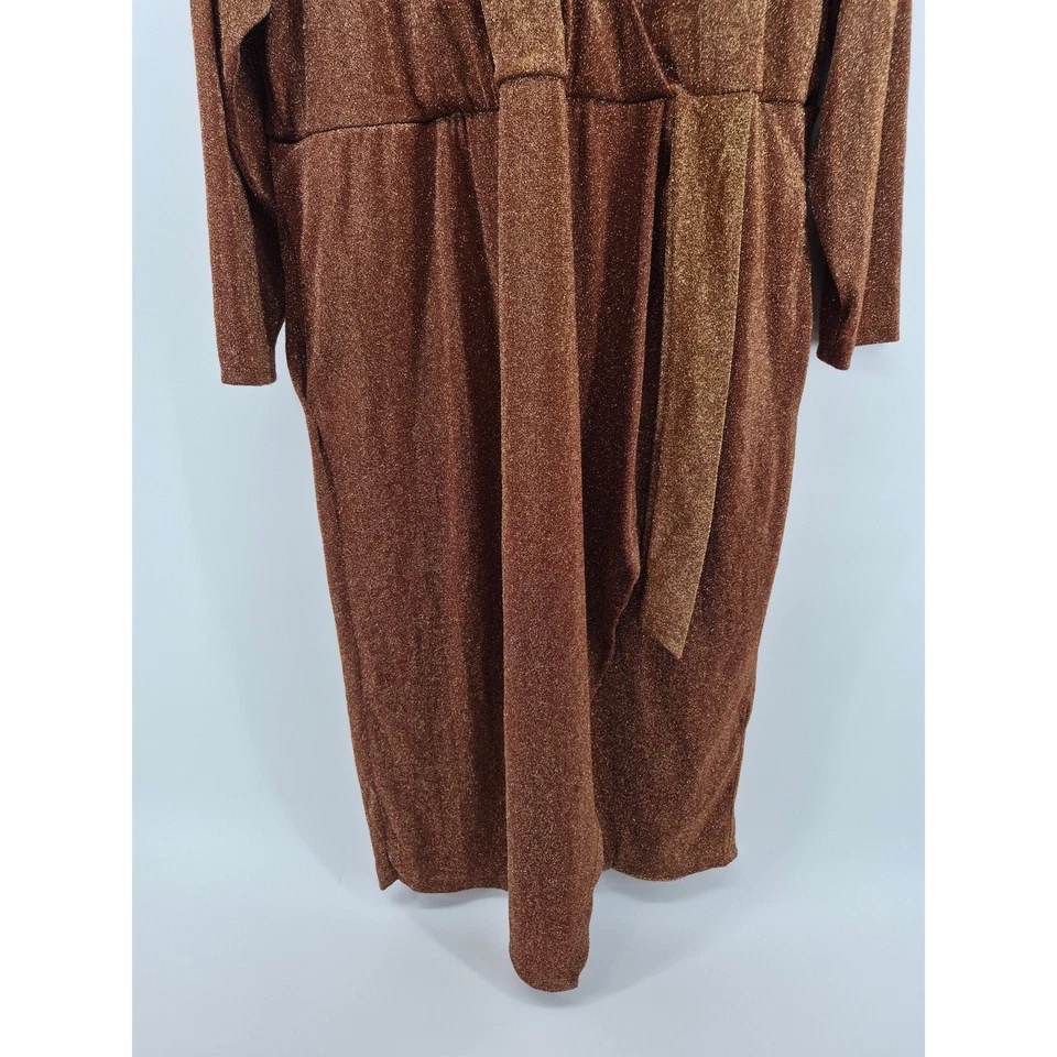 Vestido Torrid Feminino Tamanho 3X Marrom Metálico Manga Longa Midi Festa Carreira - Imagem 3 de 4