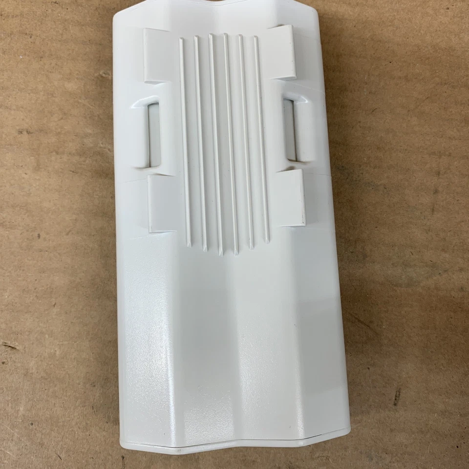 Rocket M900 Carrier Class AirMax BaseStation 900MHz - TESTED WORKING - Image 4 of 4