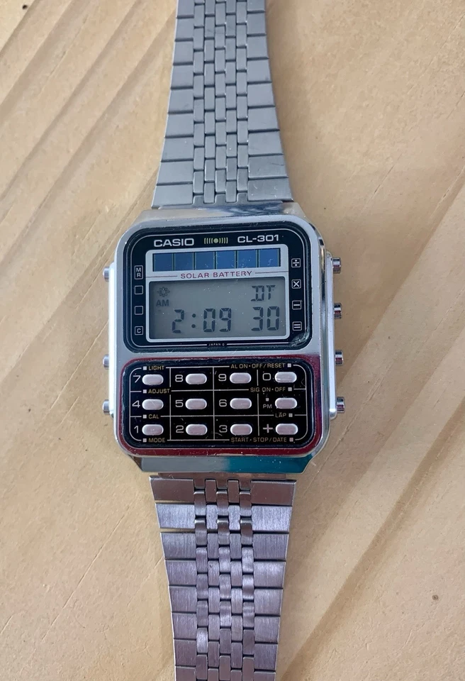 Casio CL-301 Solar Calculator Watch Vintage Rare No Beep Chipped Crystal - Image 2 of 4