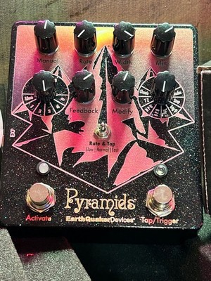 Rare One of a kind! Black Sparkle Limited Edition - EarthQuaker Devices Pyramids