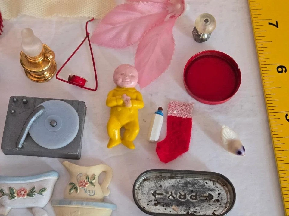 Lote de 50+ bandejas de comestibles de cocina de colección lámpara de aceite candelabro flores etc. Foto 4 de 4