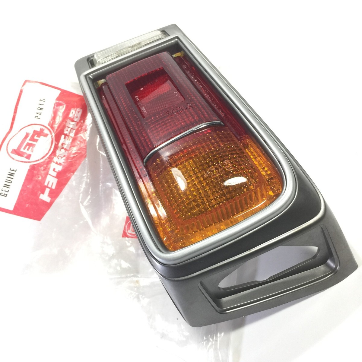 TOYOTA COROLLA KE20 KE22 Taillight With Frame Lamp LH KOITO