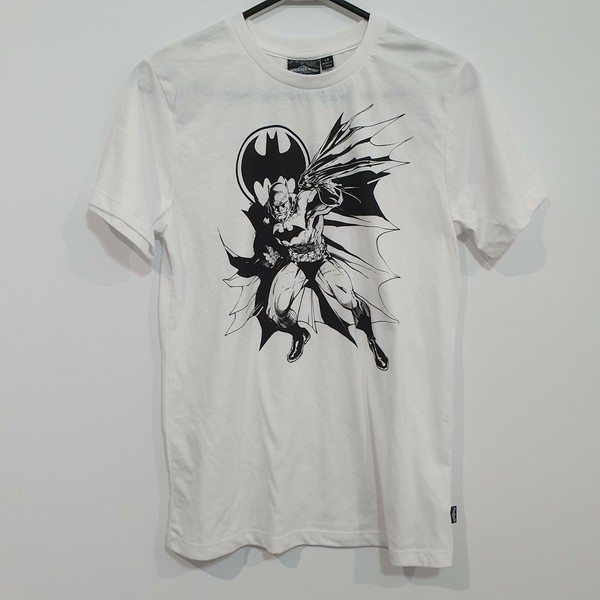 Batman Warner Bros Movie World Australia Womens White Graphic T-Shirt Size 14