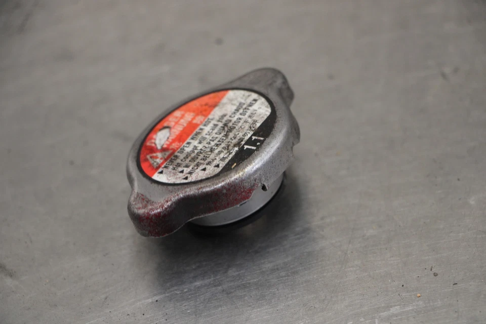 05-06 HONDA CBR600RR 600RR RADIATOR CAP 19037-GEE-710 - Image 4 of 4