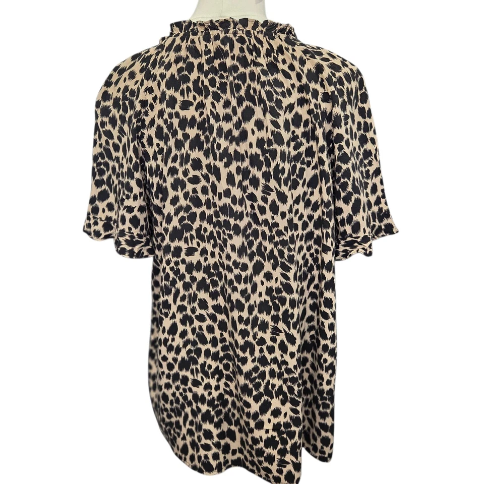Blusa Liz Claiborne Manga Corta Volantes Cuello en V Leopardo Carrera Ligera Talla L Foto 2 de 4