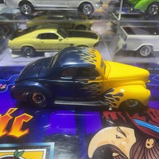 Danbury Mint 1940 Ford Hot Rod Diecast 1:24 Scale Model w/box