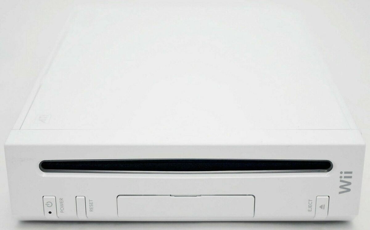 Nintendo Wii Console White with 2 Sets of Controllers & Mario Kart Bundle  System Used 