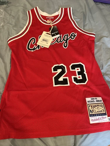 Mitchell & Ness NBA Authentic Jersey Chicago Bulls 1984-85 Michael Jordan *NEW*
