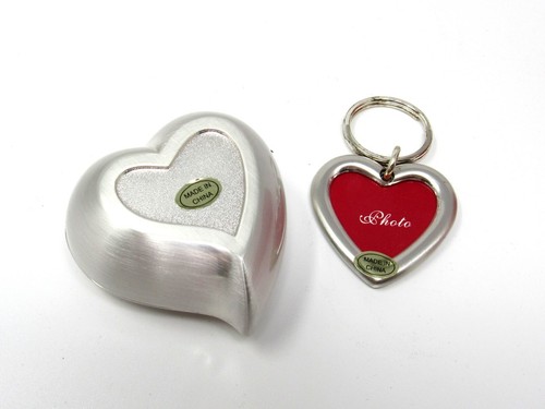 Juego de regalo grabado plateado caja baratija corazón y llavero foto Macys nuevo en caja - Imagen 4 de 6