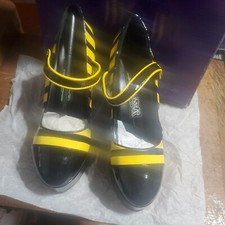 XX 0423 Funtasma Bumble Bee Mary Jane Style Pump