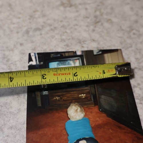 Vintage Ripped pants Mooning Watching TV ORIGINAL VINTAGE PHOTO snapshot - Picture 4 of 4