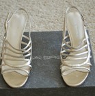 Elegant Via Spiga Heels Sandals Platinum color - size 6.5 — photo 4