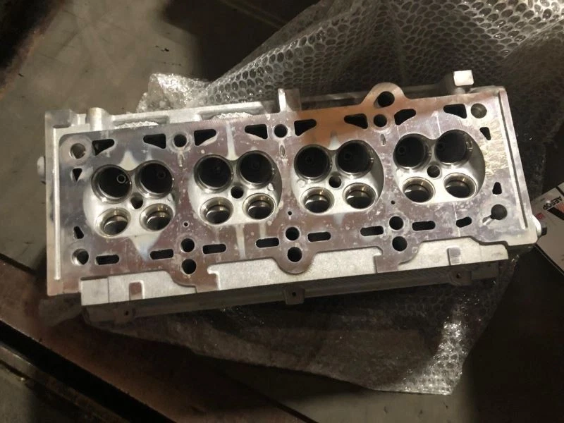 Cylinder Head 2.4L 4-148 Fits 04-05 CARAVAN 4468454 Foto 4 de 4