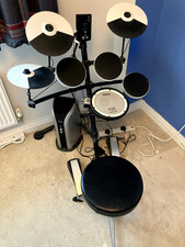 Roland V-Drums TD-1K Electronic Drum Kit (with stall and PM-03 Drum Monitor)