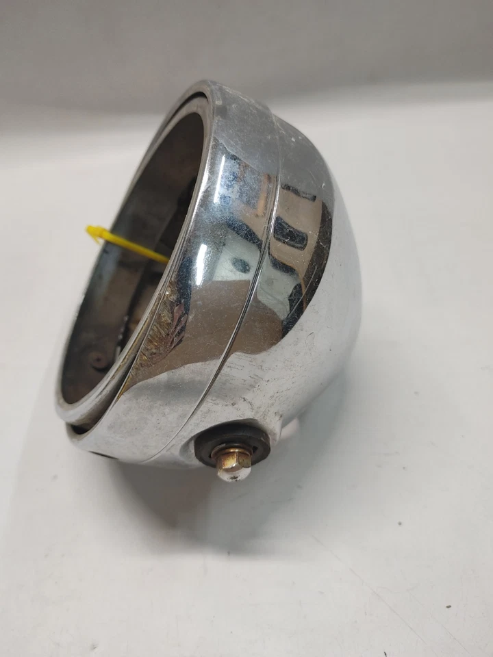 1981 Suzuki GS250T OEM Headlight Bucket  51810-11400-291 - Image 3 of 4