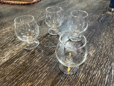 4  Wine Glasses 3-3/4 Inches Tall