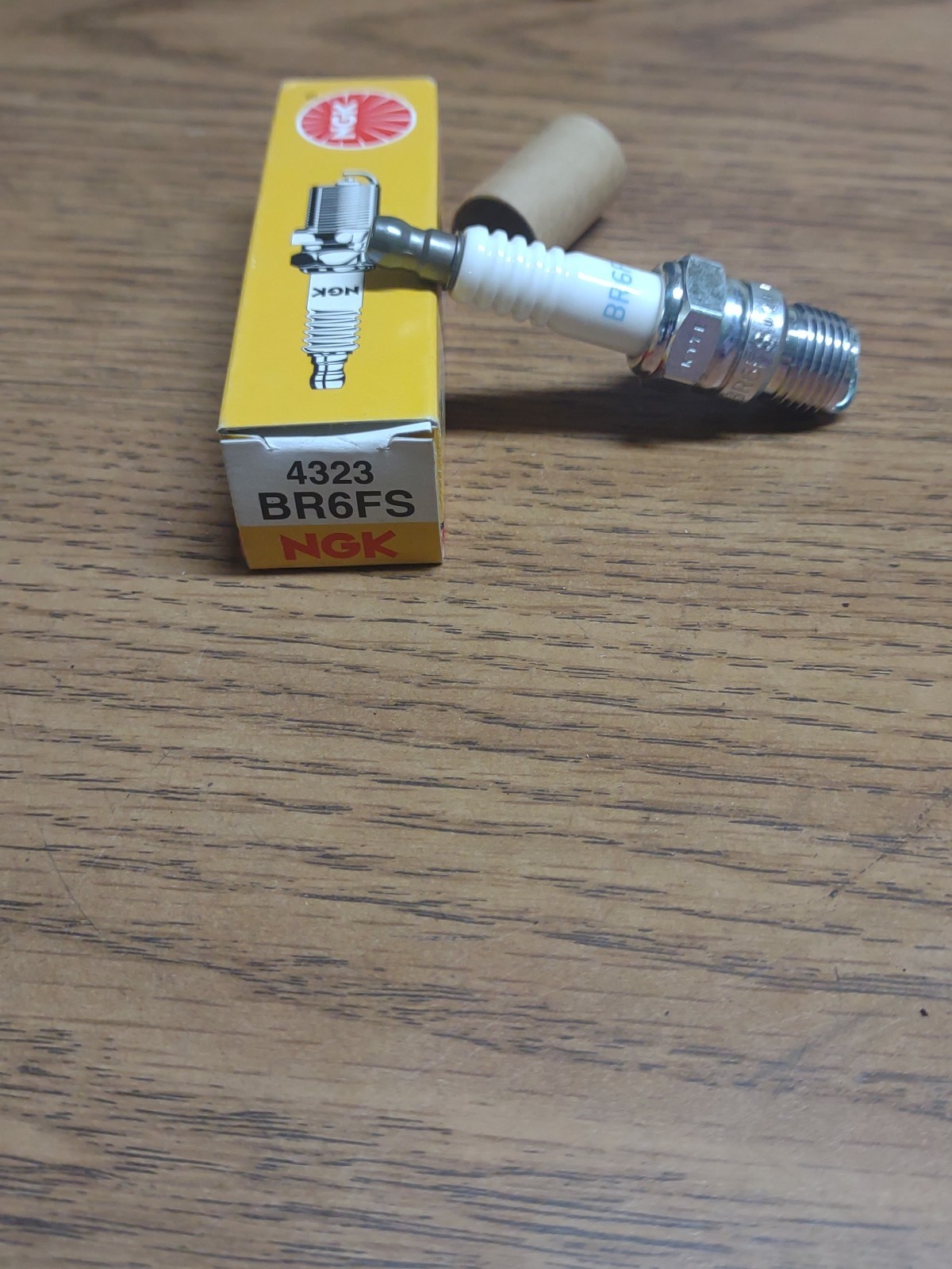 New NGK 4323 BR6FS  2 Spark Plug