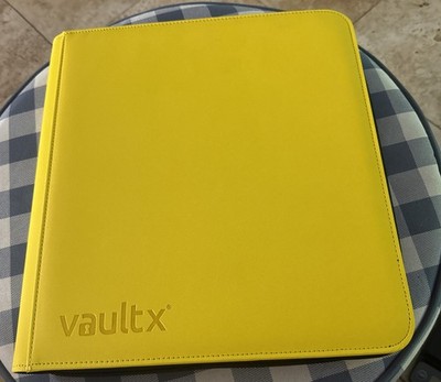 12 XL Pocket Zip Binder, 624 Cards, Exo-Tec Material, 26 Side-Loading Pages (...