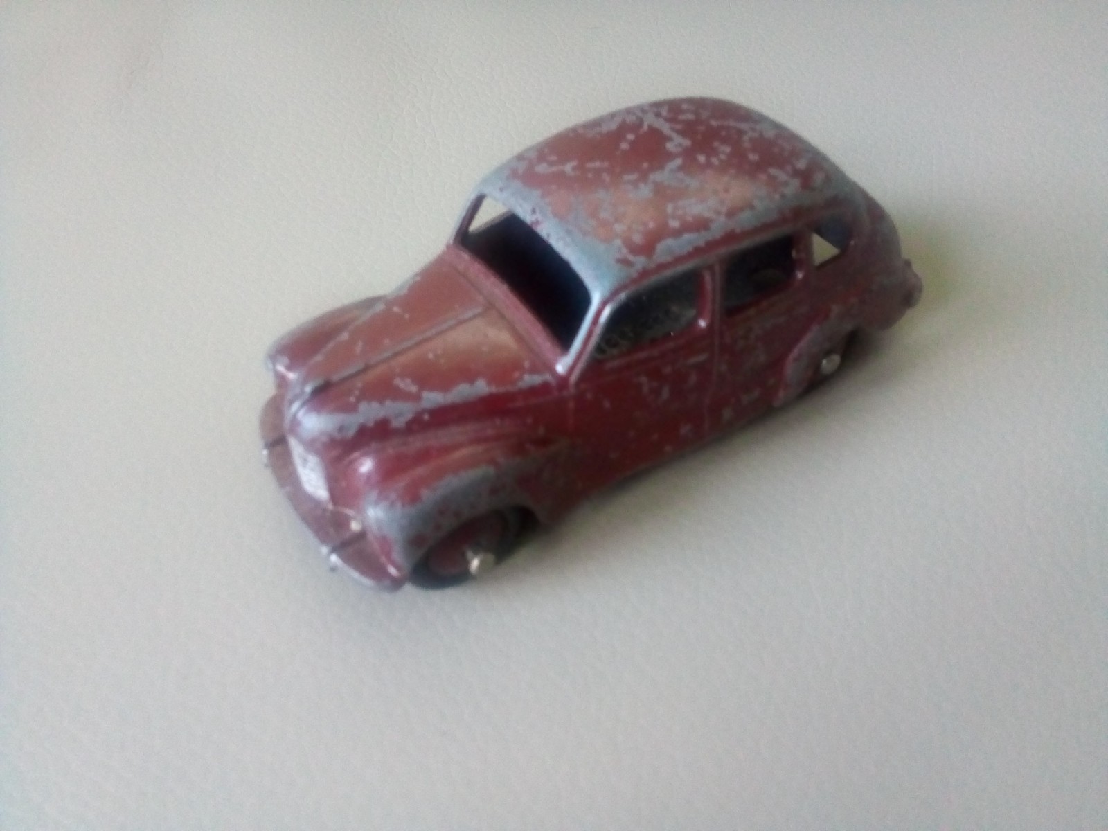 Dinky 40d, Austin A40 Devon - Free Price Guide & Review