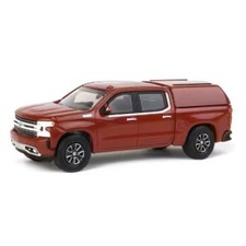 Greenlight Showroom Floor Series 2 - 2022 Chevrolet Silverado LTD High Country