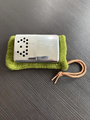Jon-E Handwärmer USA Vintage 1960er Benzin Taschenwärmer mit Etui