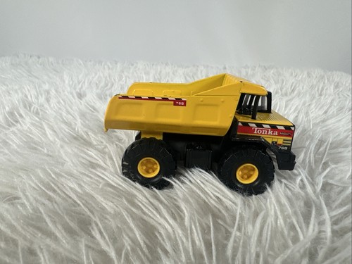 Tonka Mini Dump Truck #768 Vtg 1998 Maisto Hasbro Mighty Toy Construction 4" - Picture 3 of 8