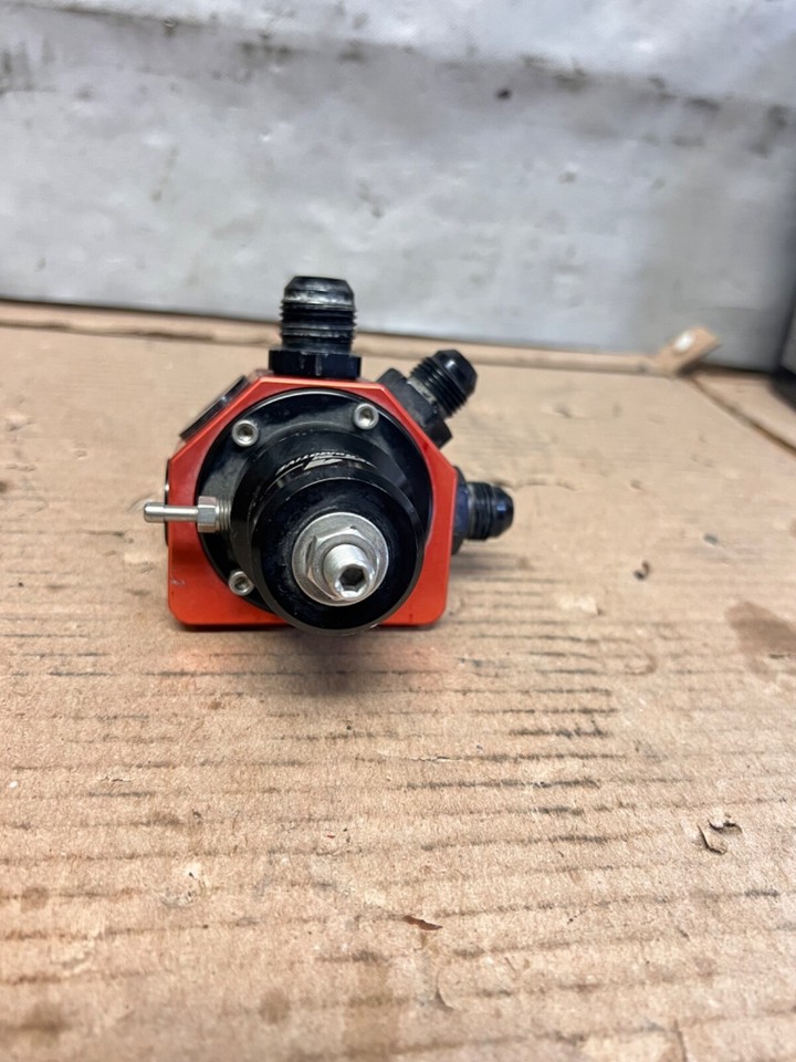 Aeromotive Carburated A2000 Fuel Pressure Regulator 4Port w/ Bypass