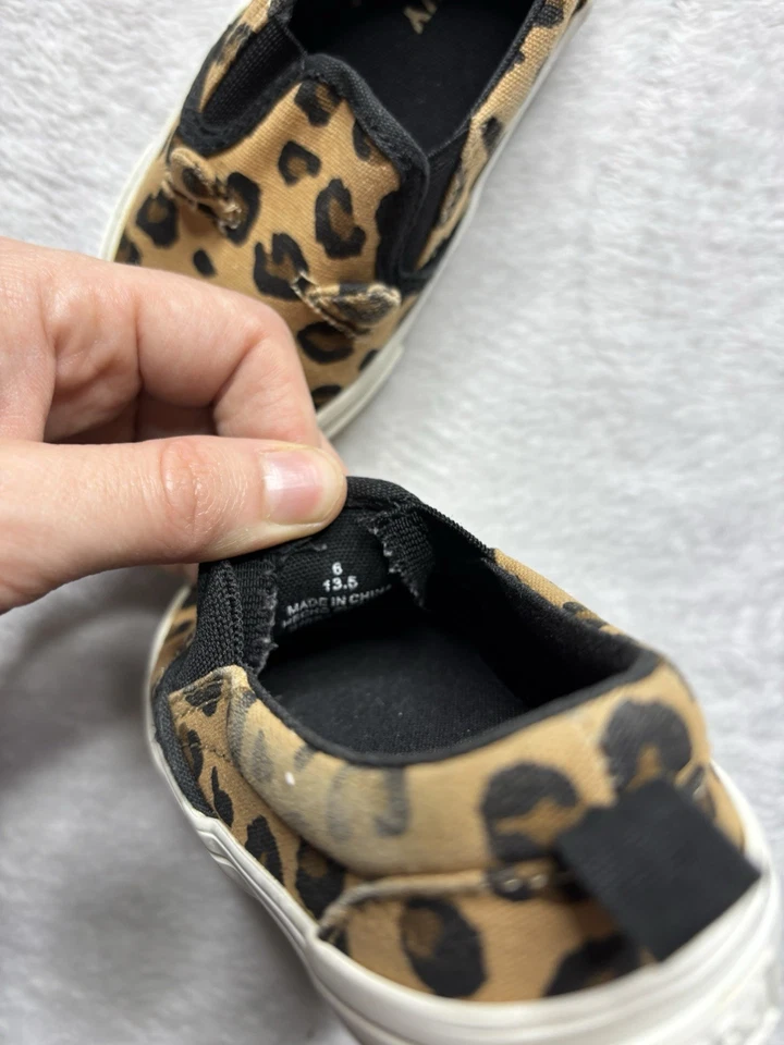 Cheetah Old Navy Shoes Size 6 Girls - Image 2 of 2